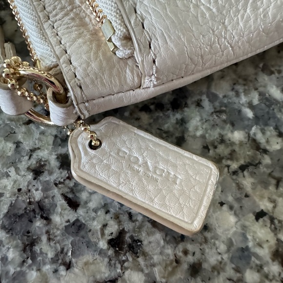 Wristlet | coach - Picture 5 of 5
